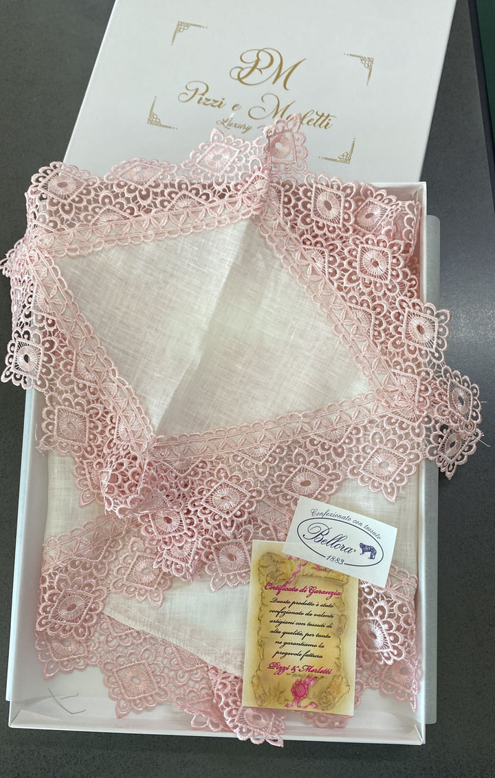 Tris centri Pizzi e Merletti Annabella 100% PURO LINO con rifinitura in macramè FORMA ROMBO